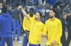 Steph Curry and Klay Thompson Win 3-Point Shooting Contest in Japan