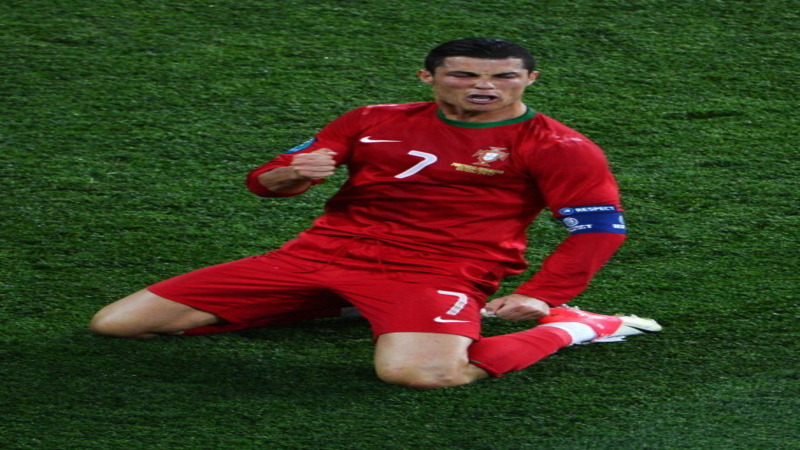 Ronaldo Sends Dutch Packing