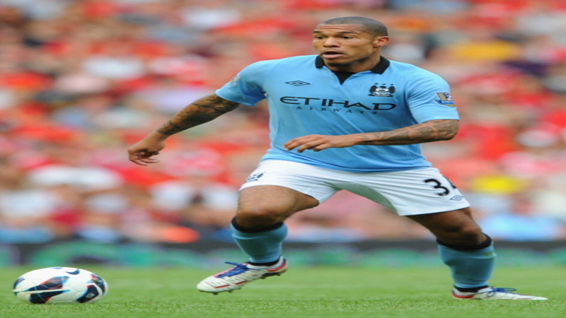 Deadline Day Drama: Essien, de Jong On The Move