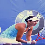 Casey Dellacqua