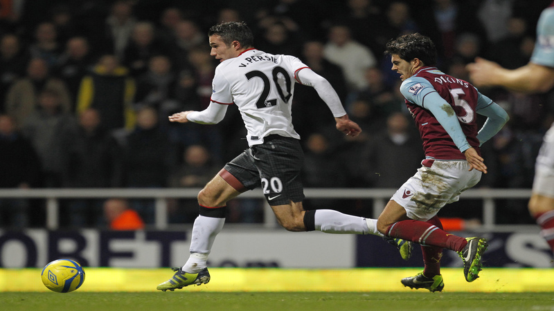 Ferguson Praises 'Tremendous' RVP
