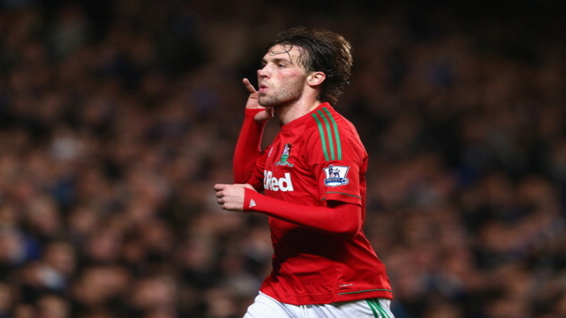 BREAKING: Michu Inks New Swansea Deal
