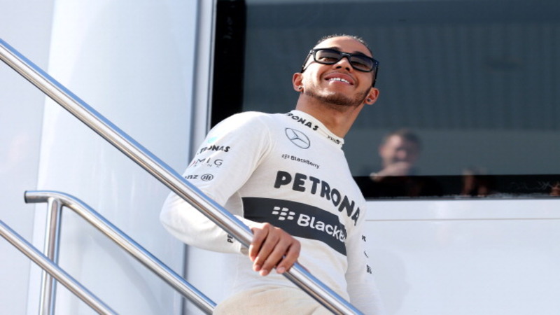 Mercedes Boss Hails Hamilton
