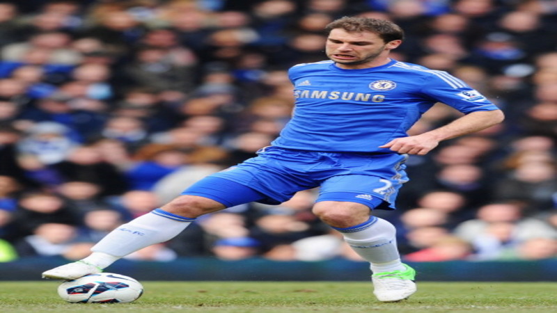 Chelsea edge out Sunderland, remain third