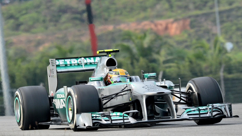 Hamilton Keen To Build At Chinese GP