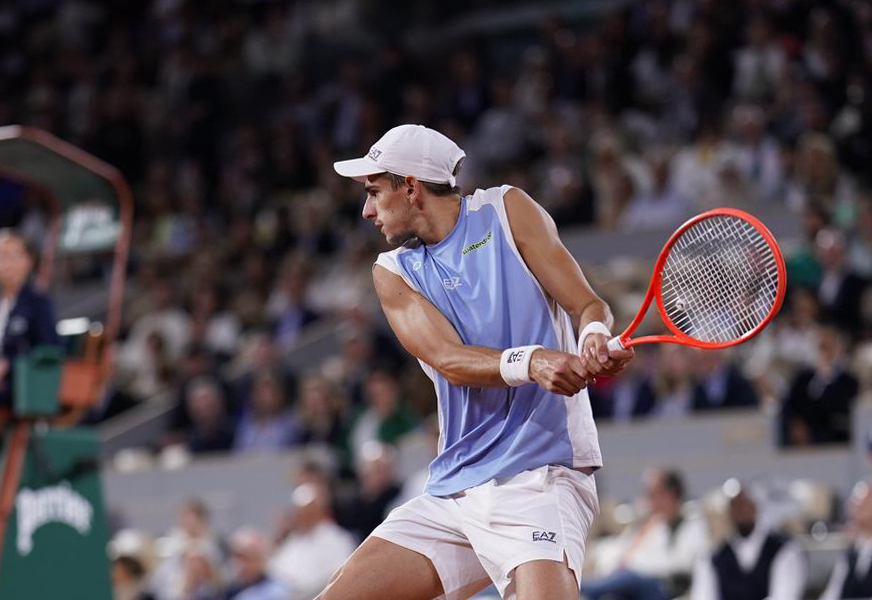 Bittersweet Ending for Injured Berrettini, Hands Arnaldi Walkover into Roland Garros SFs